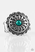 Load image into Gallery viewer, Daringly Daisy - Green Ring
