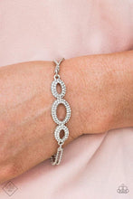 Load image into Gallery viewer, Timelessly Metropolitan - White Bracelet